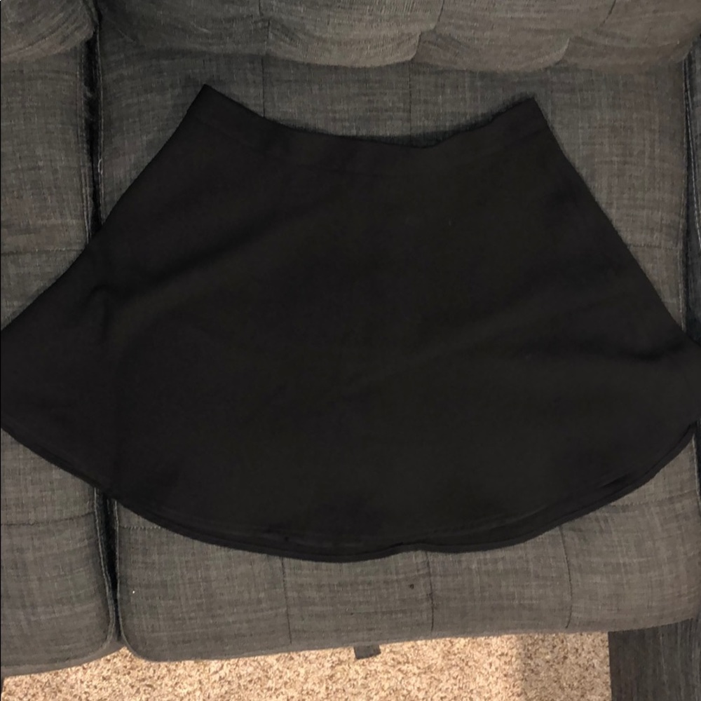 Black flowy skirt!